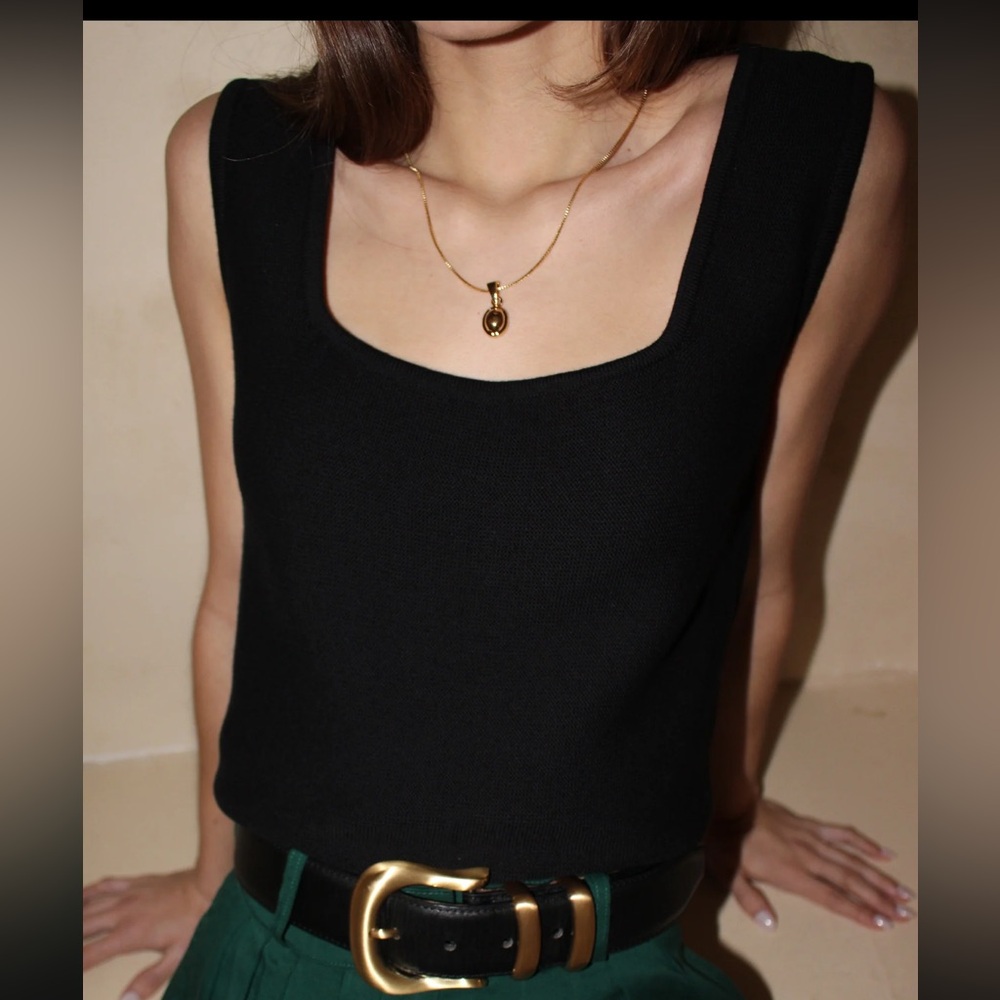 Na Nin framed oval pendant necklace in 14k gold plated brass